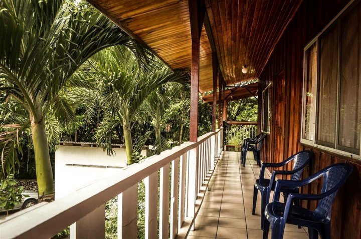 阿雷纳火山旅馆(Arenal Volcano Hostel)