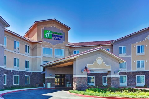 HOLIDAY INN EXP STES BEAUMONT