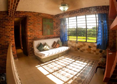 La Casa de Astrid, Room 5, a Perfect Bedroom Close to Havana's Airport