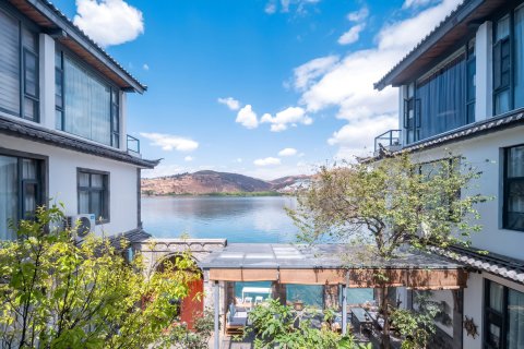 归岸·sle Haven日出海景隐宿(大理洱海店)