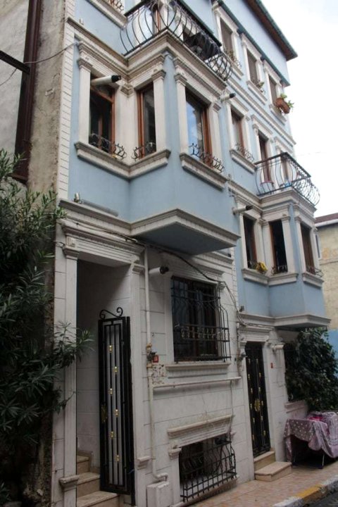 加拉塔扎德酒店(Galata Zade Hotel)