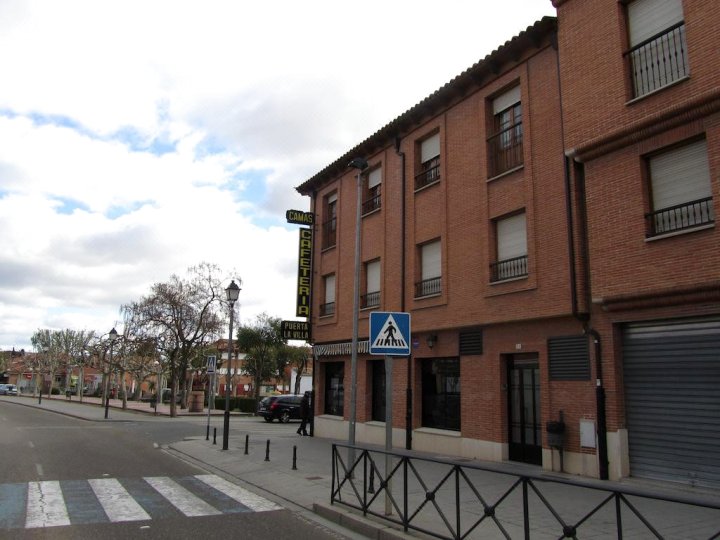 别墅之门旅馆(Hostal Puerta La Villa)