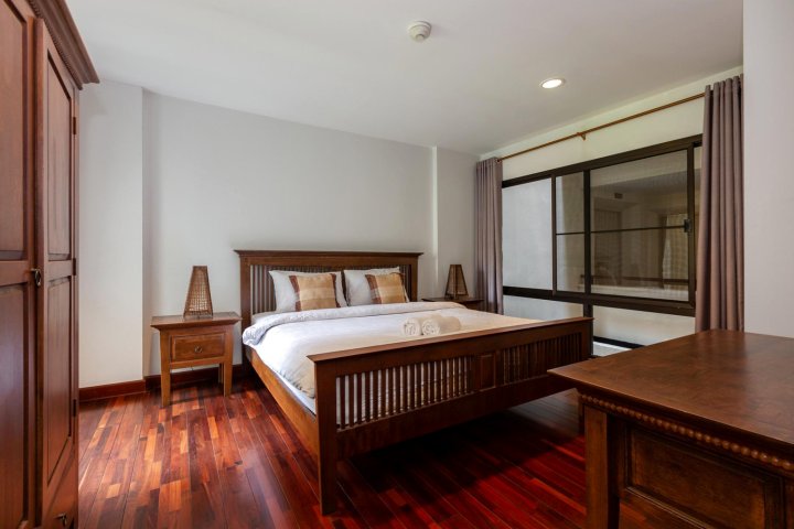 五卧海滩公寓 (桑蒂)(5 Bedroom Amazing Condo on the BeachSanti))