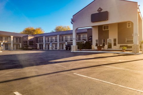 圣安东尼奥拉克兰空军基地旅程住宿(Econo Lodge Inn & Suites Near Lackland AFB)