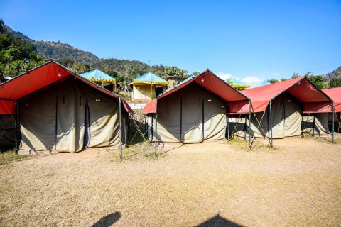 OYO 68741 Peacock Valley Camp