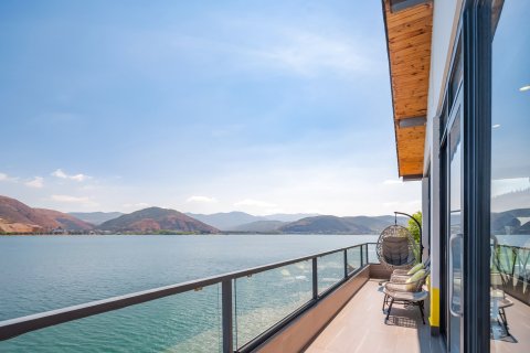 归岸·sle Haven日出海景隐宿(大理洱海店)