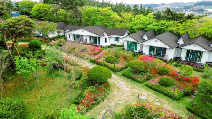 Taean Baekhwawon Resort
