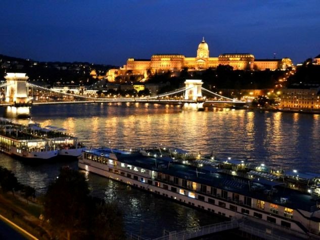 城堡和多瑙河全景公寓(Castle and Danube Panorama)