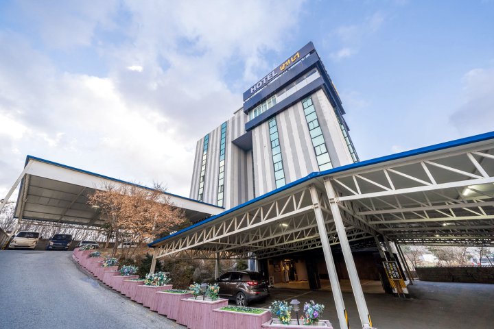 龙仁Me酒店(Yongin Yangji Banner Hotel)