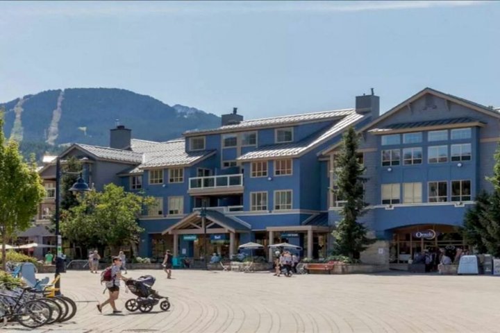 Whistler Village - Pool - Hot Tub - Walk to Lifts