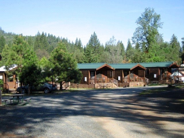 Yosemite Pines RV Resort