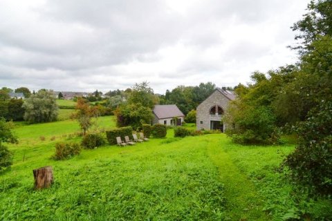 Quaint Holiday Home in Robechies Amid Meadows