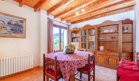 Beautiful Villa with Private Pool Located Within Valldemossa