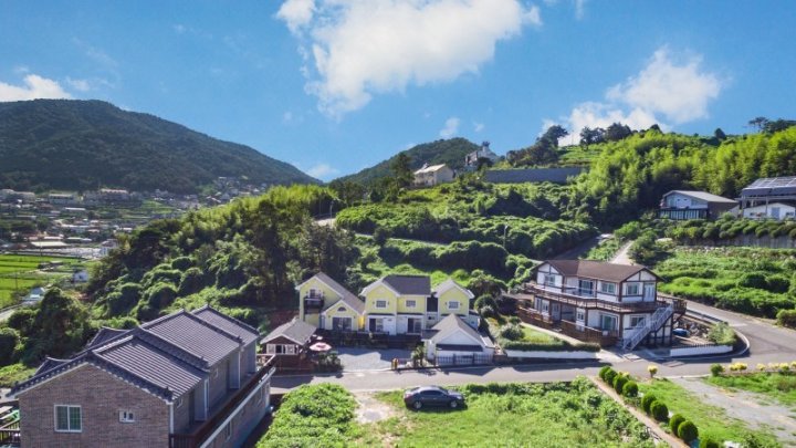 Namhae Broom Tree Pension