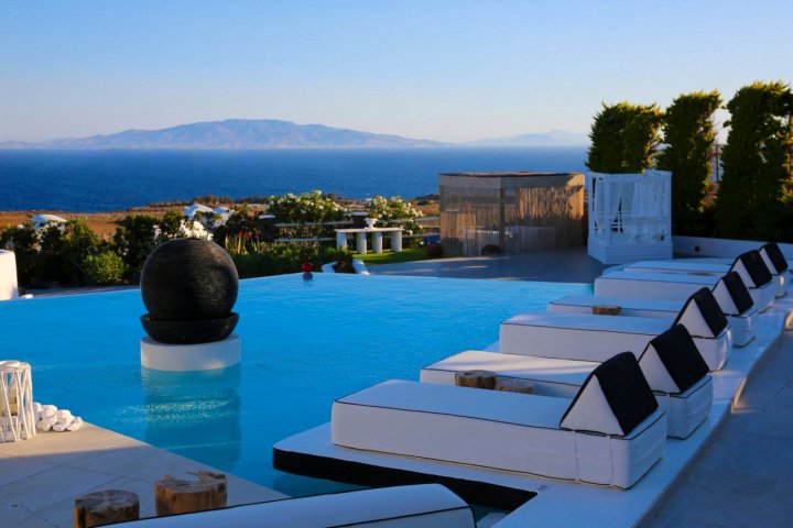 Villa Diamond | 4 Bedroom Private Spa-Jacuzzi 2 Shared Pools