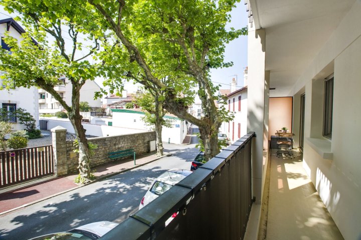 美丽公寓酒店 - 距离巴斯克海岸仅 2 步之遥(Bel Appartement à 2 Pas de la côte des Basques)