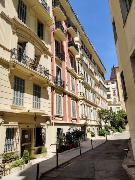 Top Floor Nest, Balcony Close to Sea and Old-Town