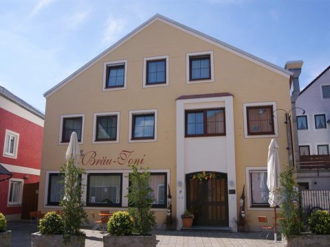 祖姆布拉托尼酒店(Zum Bräu-Toni)