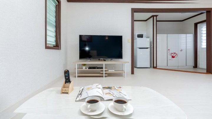 Taean Oull Bed and Breakfast