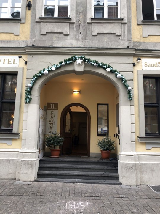 桑迪斯特尔恩酒店(Hotel Sandstern)