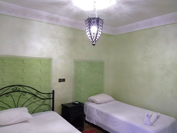 Agnaoue酒店，房间10(Hotel Agnaoue, Room 10)