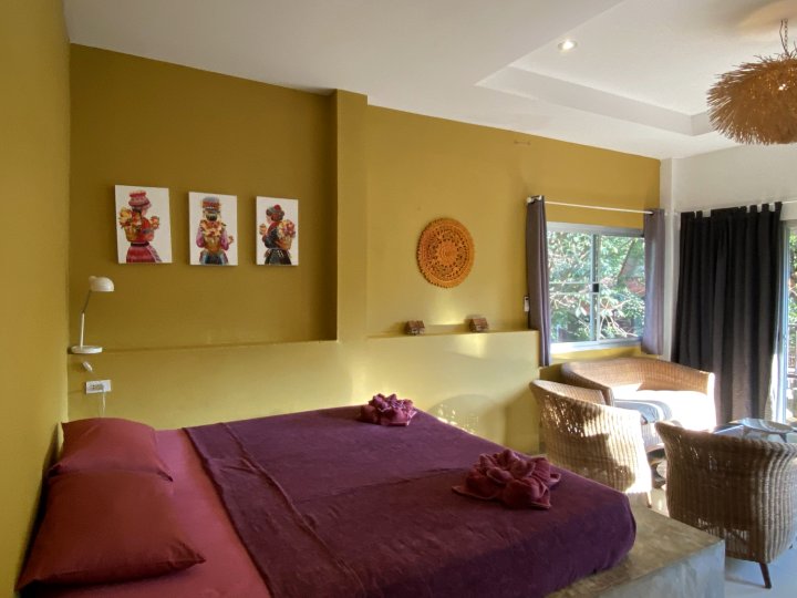 Botanica Suites with Two Bedrooms and Balcony and Charming Interior