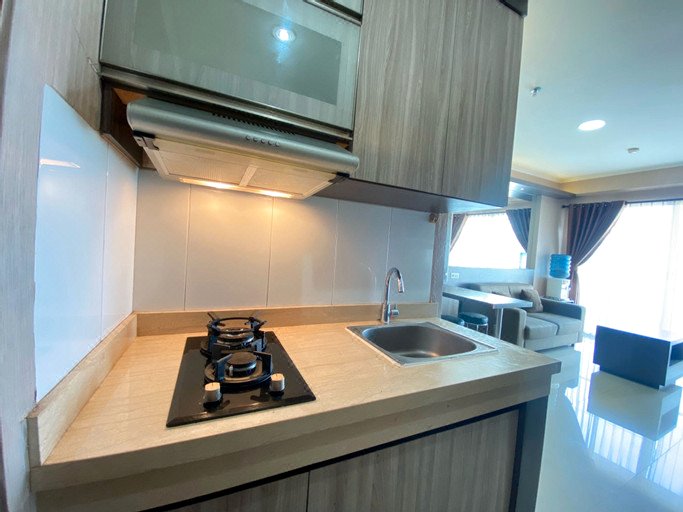 Spacious and Modern 2Br at Gateway Pasteur Apartment by Travelio