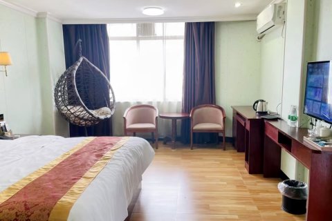 鸿洋酒店(玉林容县火车站店)