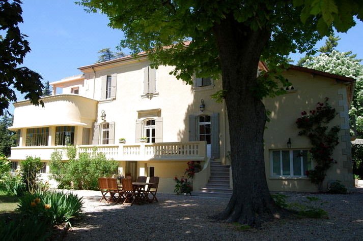 阿曼迪尔度假屋(Beautiful Appartment with Pool in Provence)