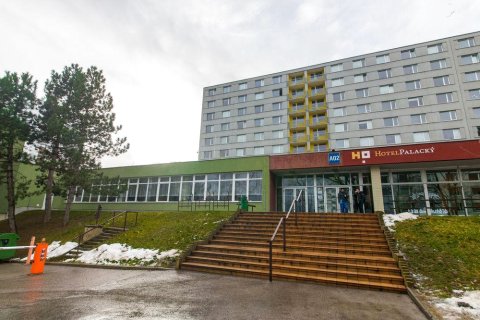 GP 房帕拉茨基山脚下 A04 酒店(GProoms Pod Palackého Vrchem A04)