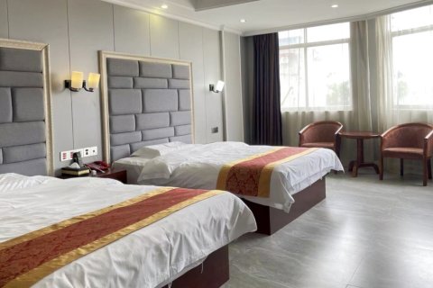 鸿洋酒店(玉林容县火车站店)