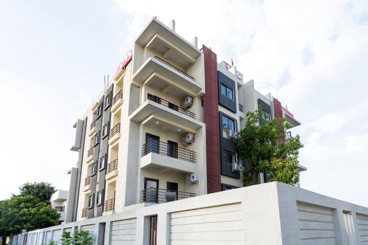 OYO 35604 Vinayak Service Apartments