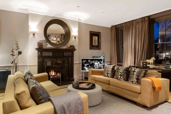 Cadogan Square III - 2 Bed