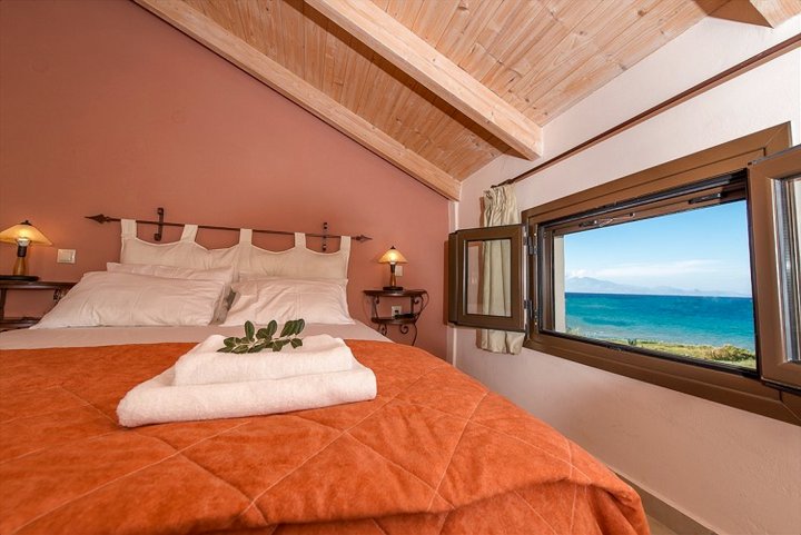 Two-bedroom Maisonette with Sea View