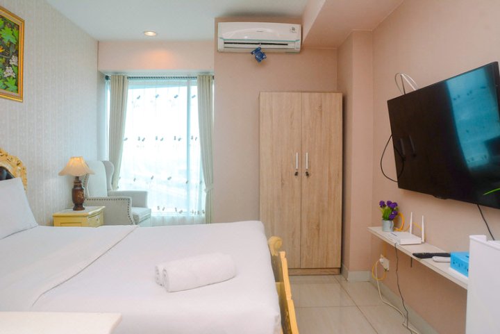 Simply Comfortable Studio @ Grand Kamala Lagoon Apartment