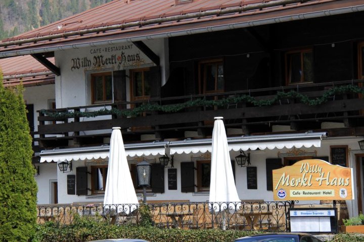 贝嘉斯特霍夫威利梅尔克酒店(Berggasthof Willy Merkl Haus)