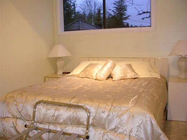Airport Bed & Breakfast Victoria BC