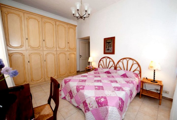 Nice Three-Room Apartment in the Trastevere Area