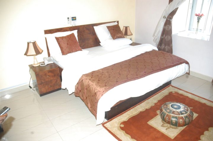 马杜古酒店&奢华公寓(Madugu Hotels & Luxury Apartments)