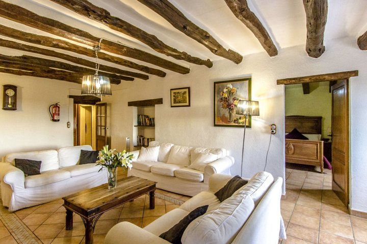 Catalunya Casas: Countryside Masia Gipot for 22 people, only 25 minutes from Sitges beaches!