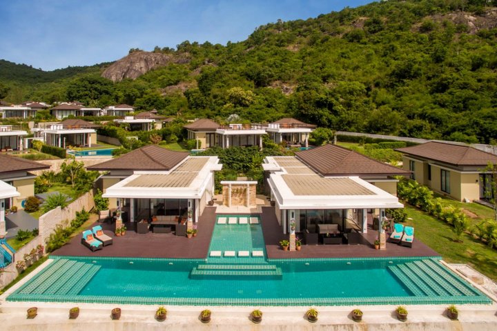 5 Bedroom Amazing Pool Villa in Resort. (TS1)