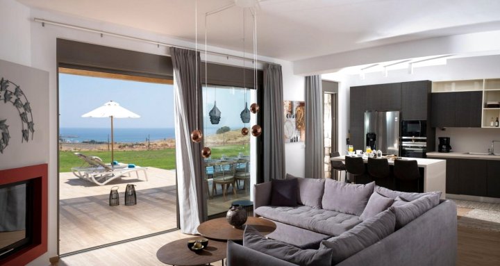 Blue Dream Luxury Villas Deluxe 3Bedroom Villa with Private Pool- Villa Alkyoni