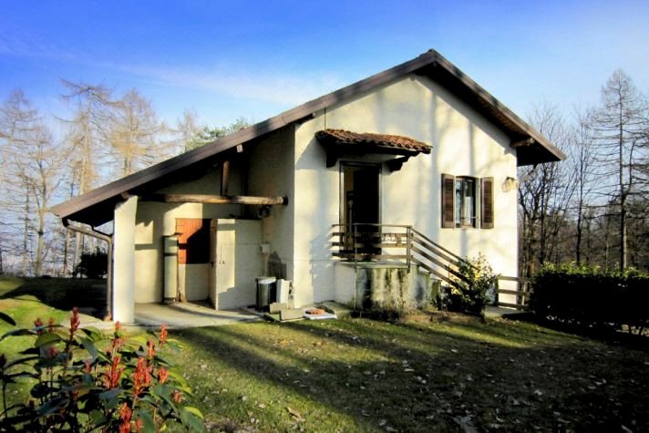 Peaceful Farmhouse with Garden in Verbania