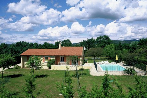 Spacious Holiday Home in Malaucene France with Private Pool