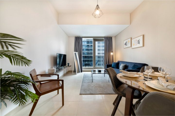 Spacious 1/Bed Apartment in Dubai Marina