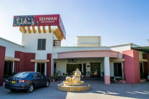 Hotel Sehwan Divine