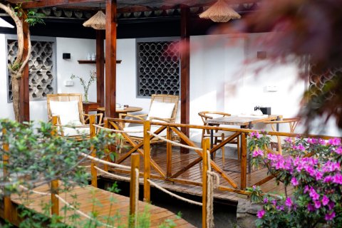 忆江南·清禅客栈