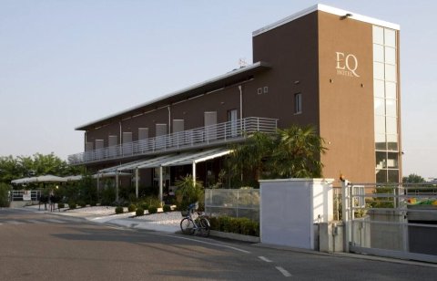 EQ酒店(EQ Hotel)
