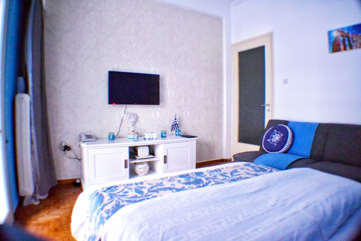 Double room with extra bed - Athens Greek Blue Rooms