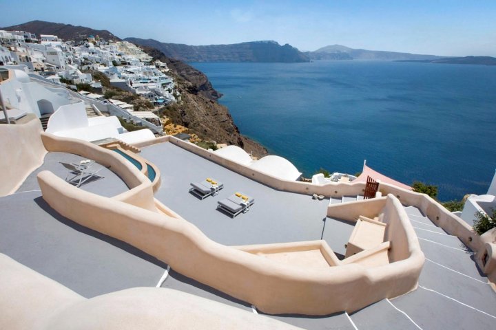 Villa Santorini 520 3 Bedroom Villa with Infinity Pool and Caldera View